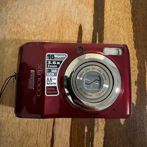 Nikon Coolpix L20 10MP Digital Camera